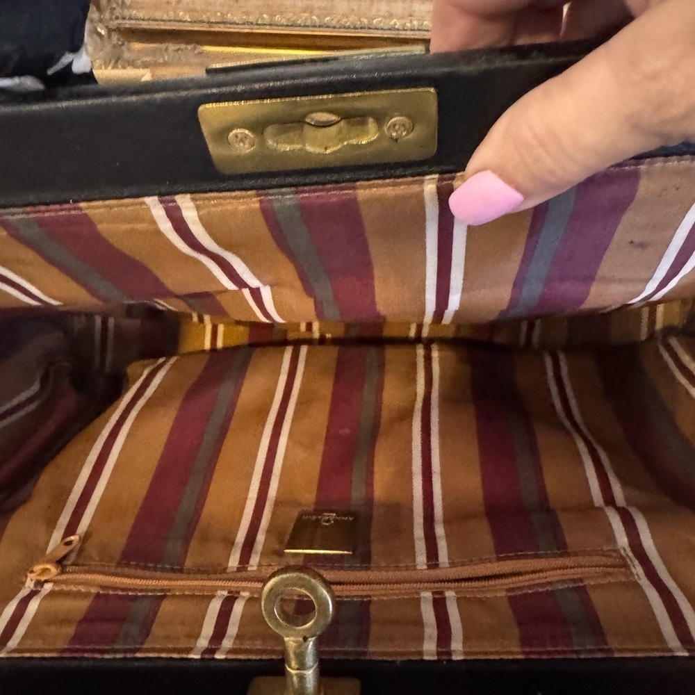 Anne Klein 2 Handbag - Picture 11 of 16